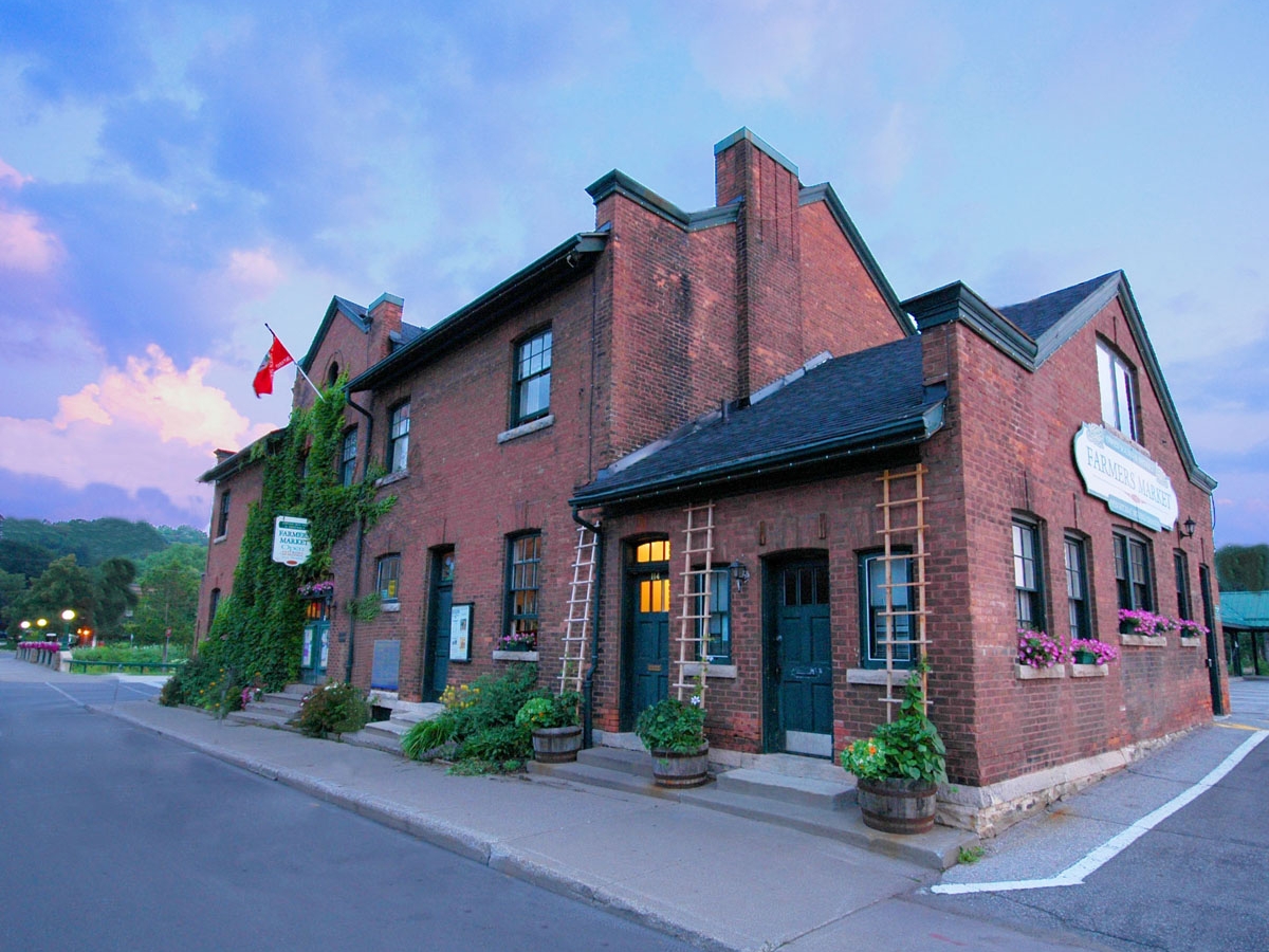 exterior Owen Sound Farmers Market building