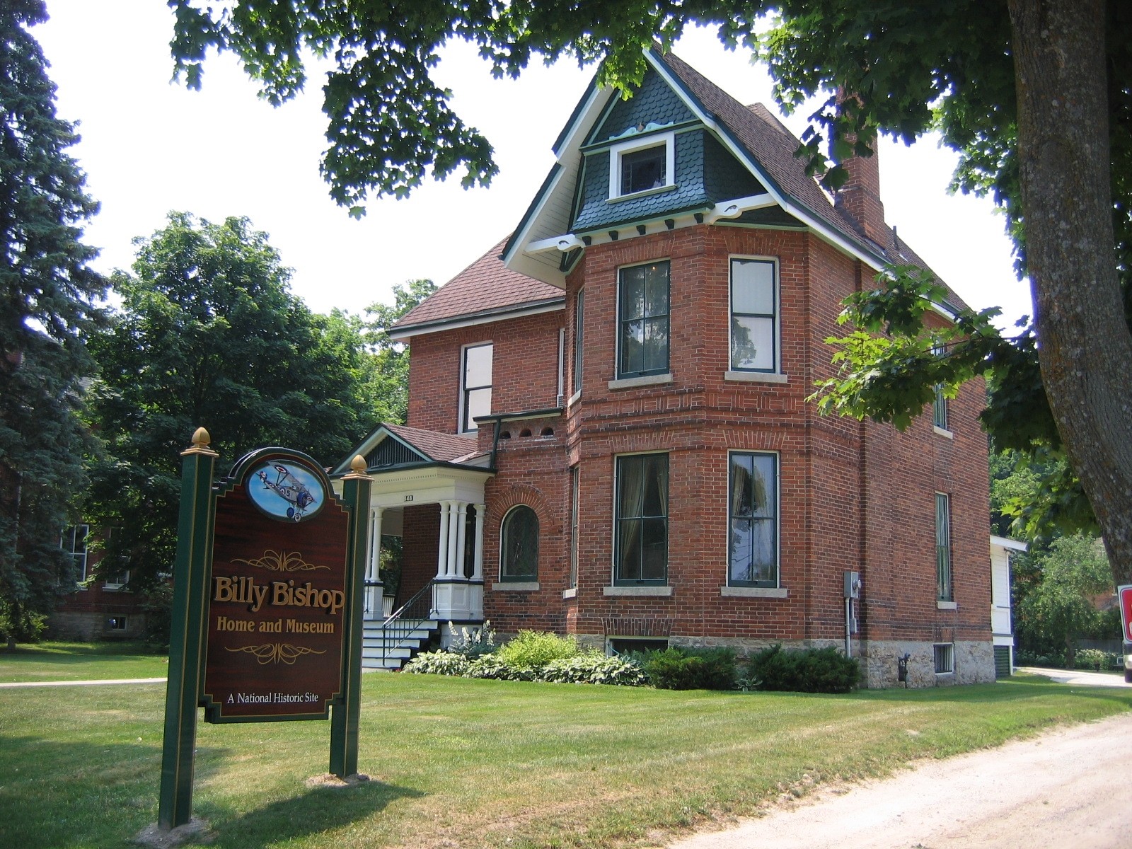 Bishop House: Museum, Archives and National Historic Site