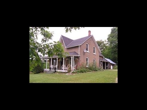 Exterior Photo of Longlane Bed and Breakfast