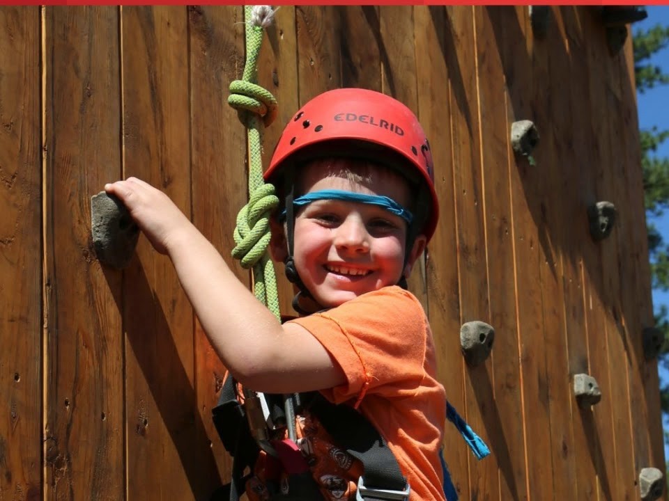 kid on wall
