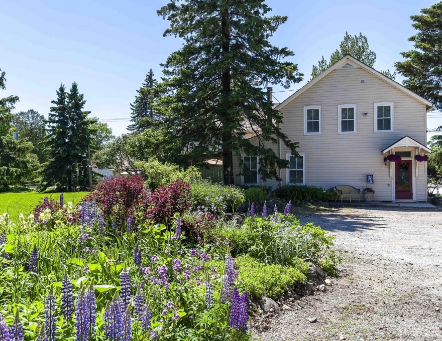 Rocklyn Inn Bed &amp; Breakfast