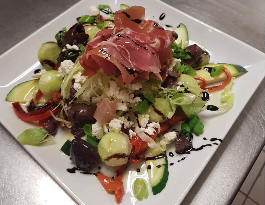 Bishop's Landing in Best Western Inn on the Bay