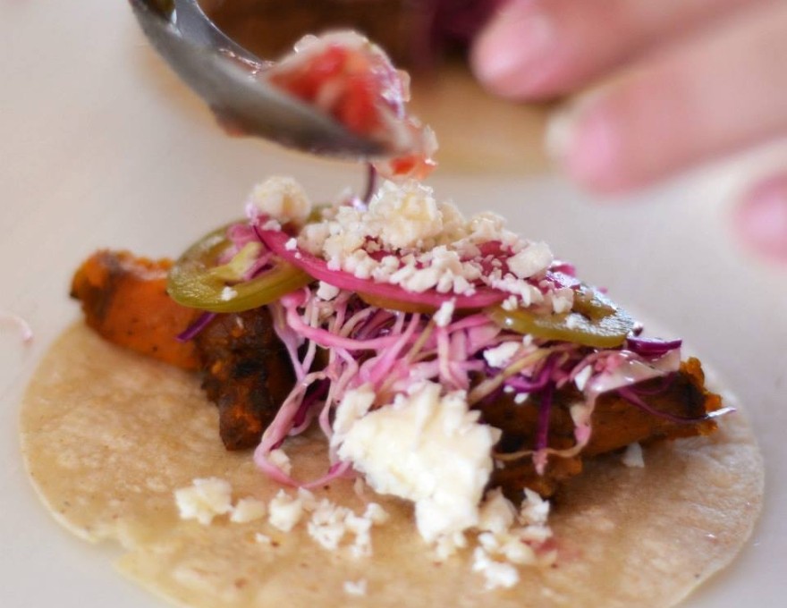 Casero Kitchen Table