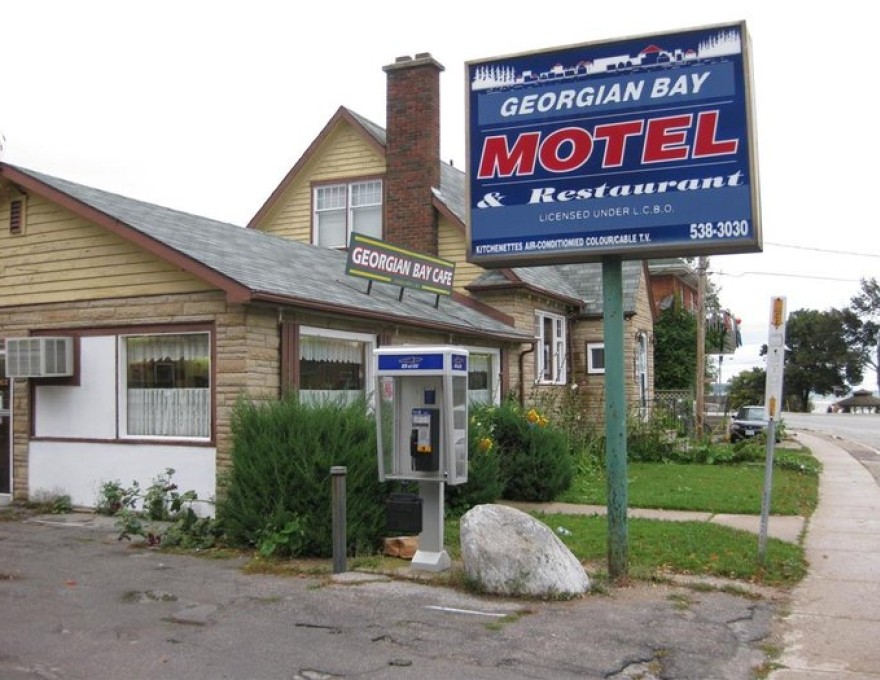 Georgian Bay Cafe &amp; Motel