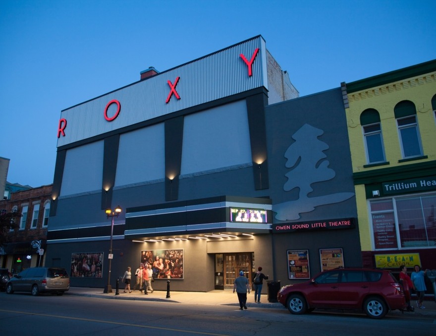 Roxy Theatre Exterior photo Twilight