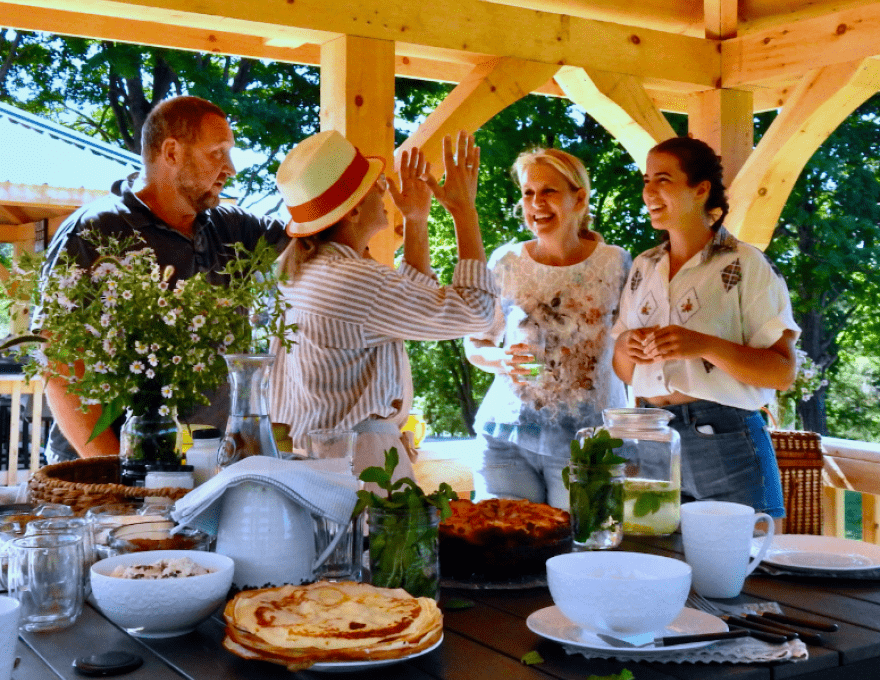 Secret Lands - Brunch