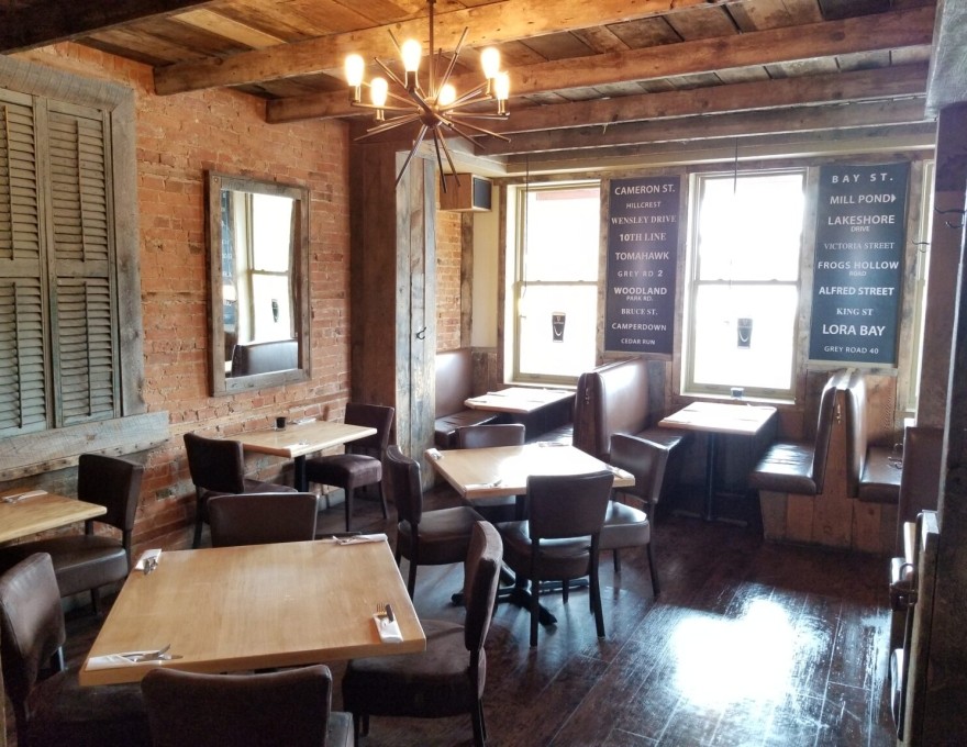 Winifred's English Pub