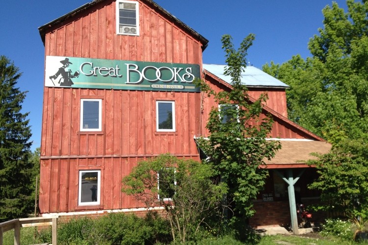 exterior Great Books and Cafe