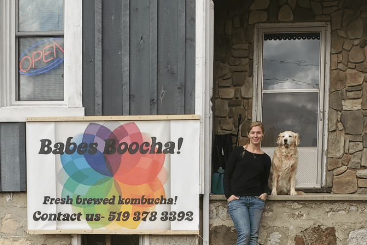 Babes Boocha! Exterior