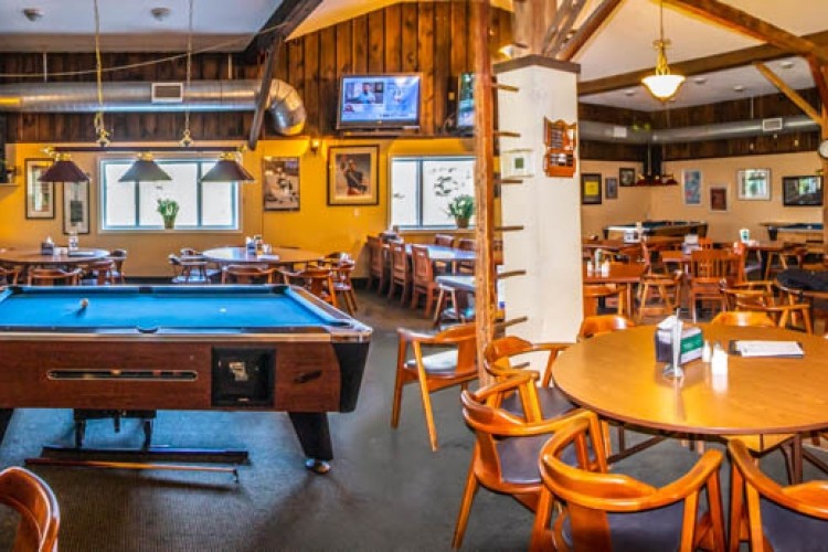 Bogey and the Blonde Restaurant