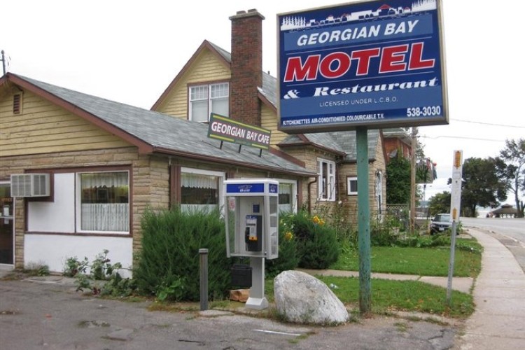 Georgian Bay Cafe & Motel