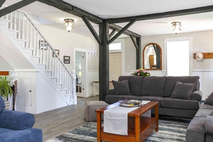 Rocklyn Inn Bed & Breakfast