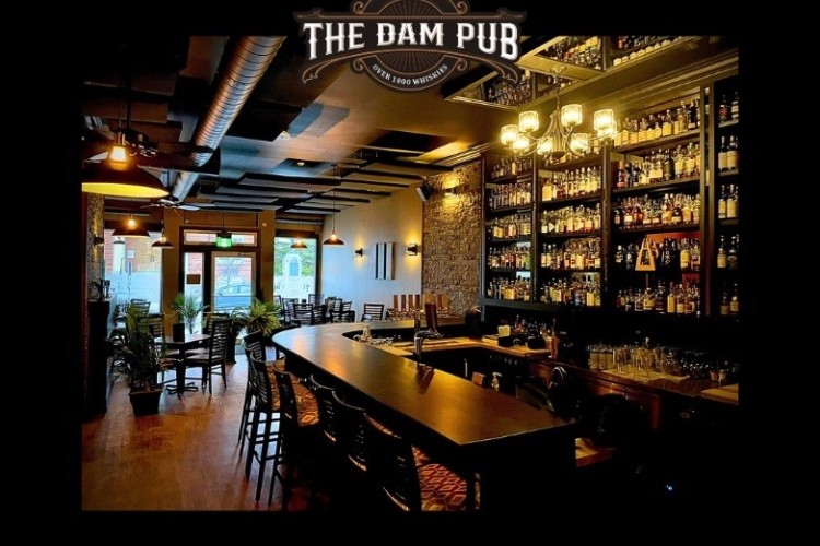 Dam Pub Gastropub & Whisky Bar