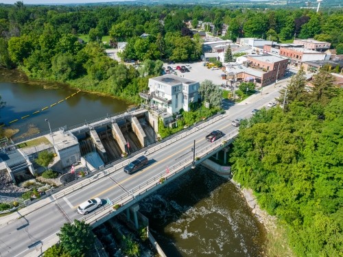 arial view of downtown Thornbury